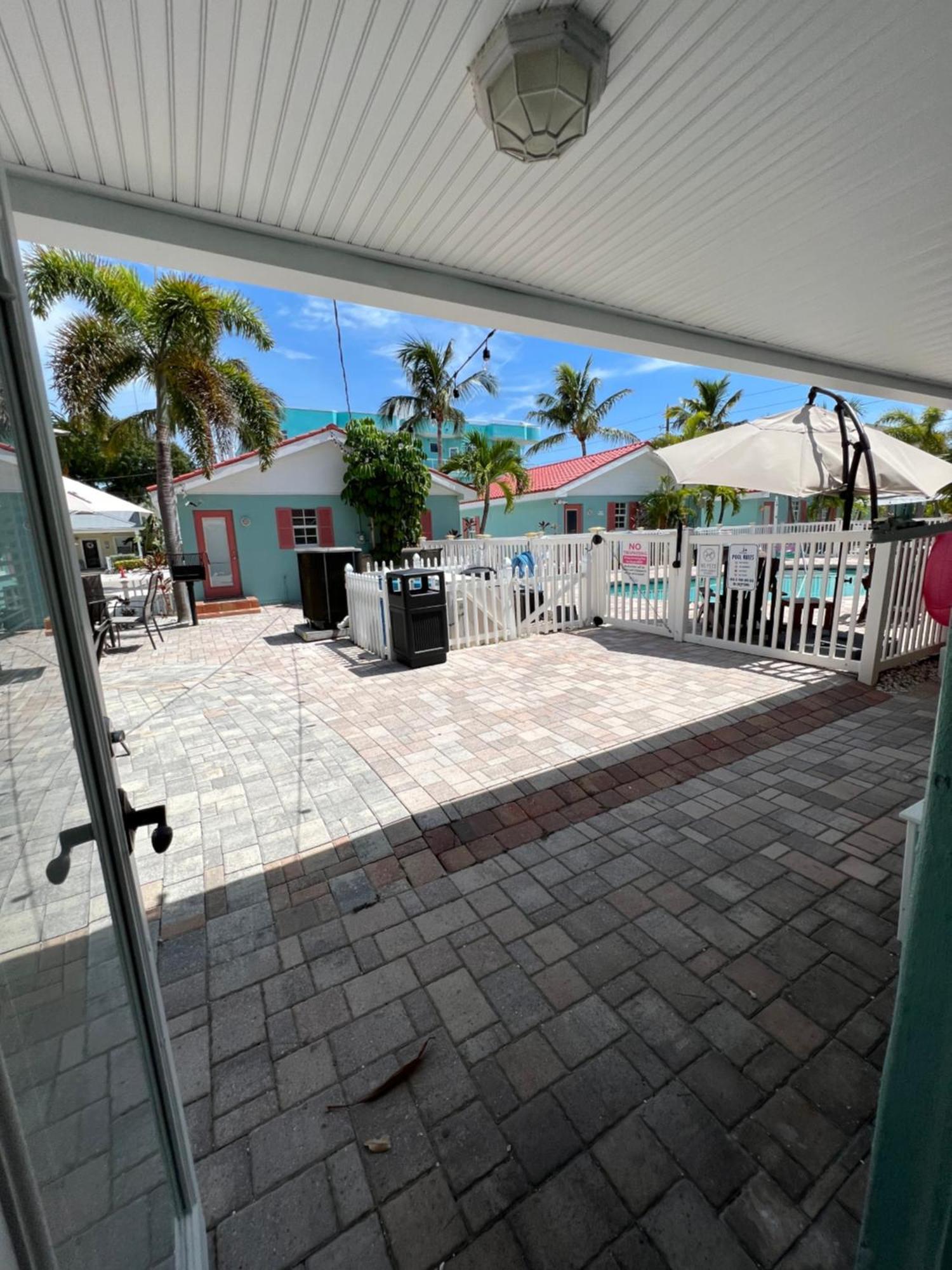 Blue Waters Treasure Island Hotel Exterior foto