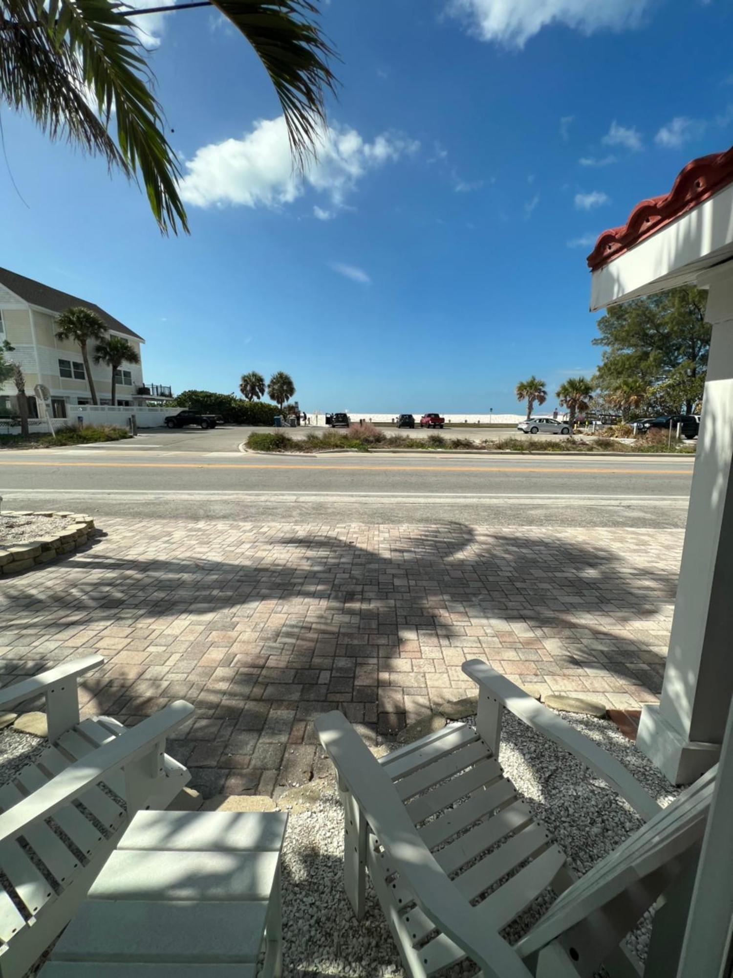 Blue Waters Treasure Island Hotel Exterior foto