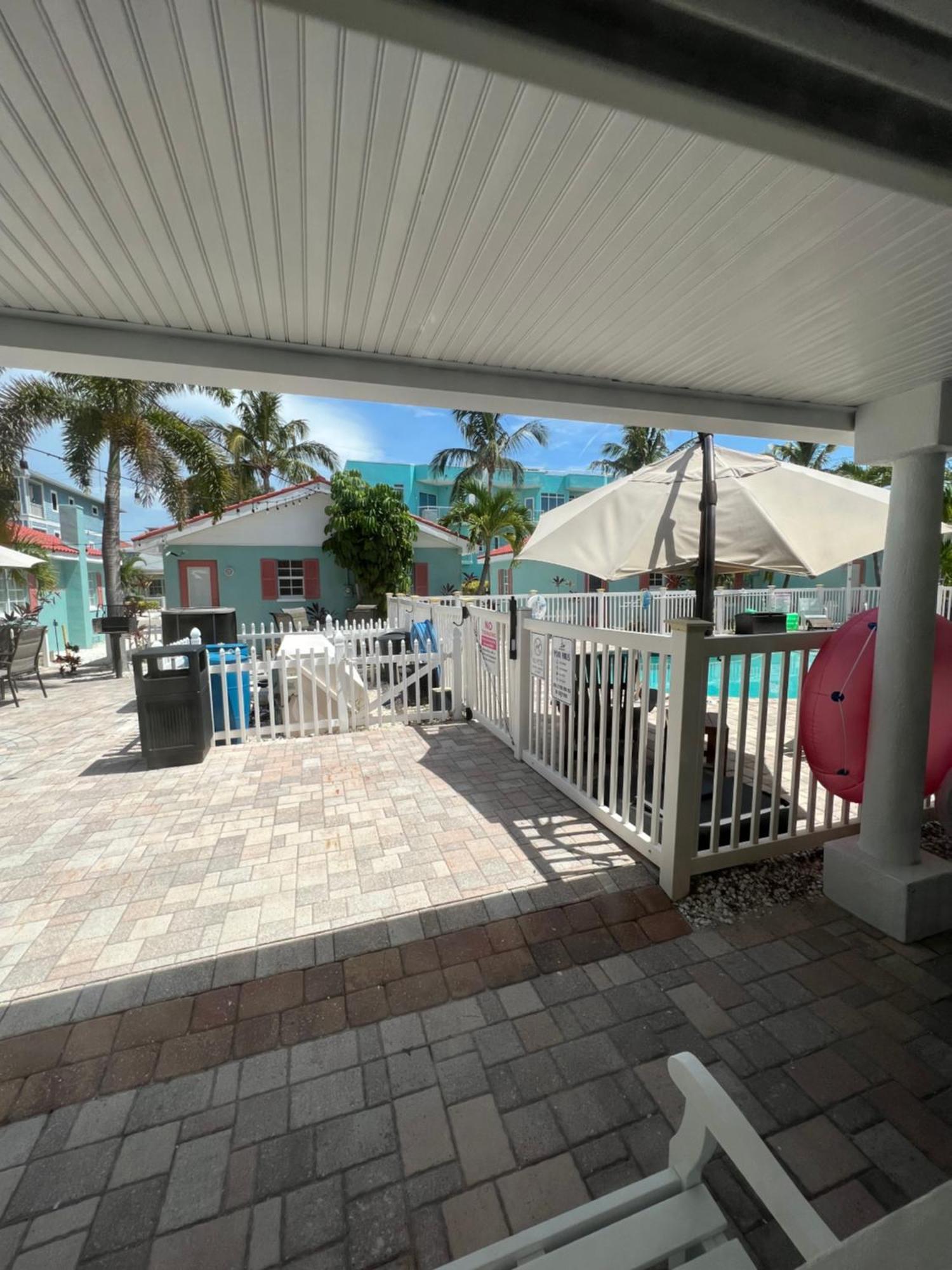 Blue Waters Treasure Island Hotel Exterior foto