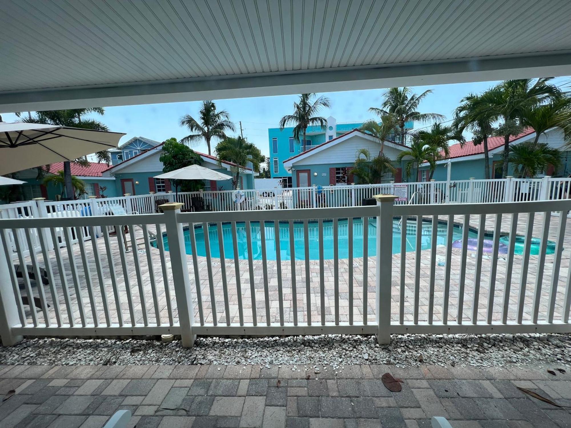 Blue Waters Treasure Island Hotel Exterior foto